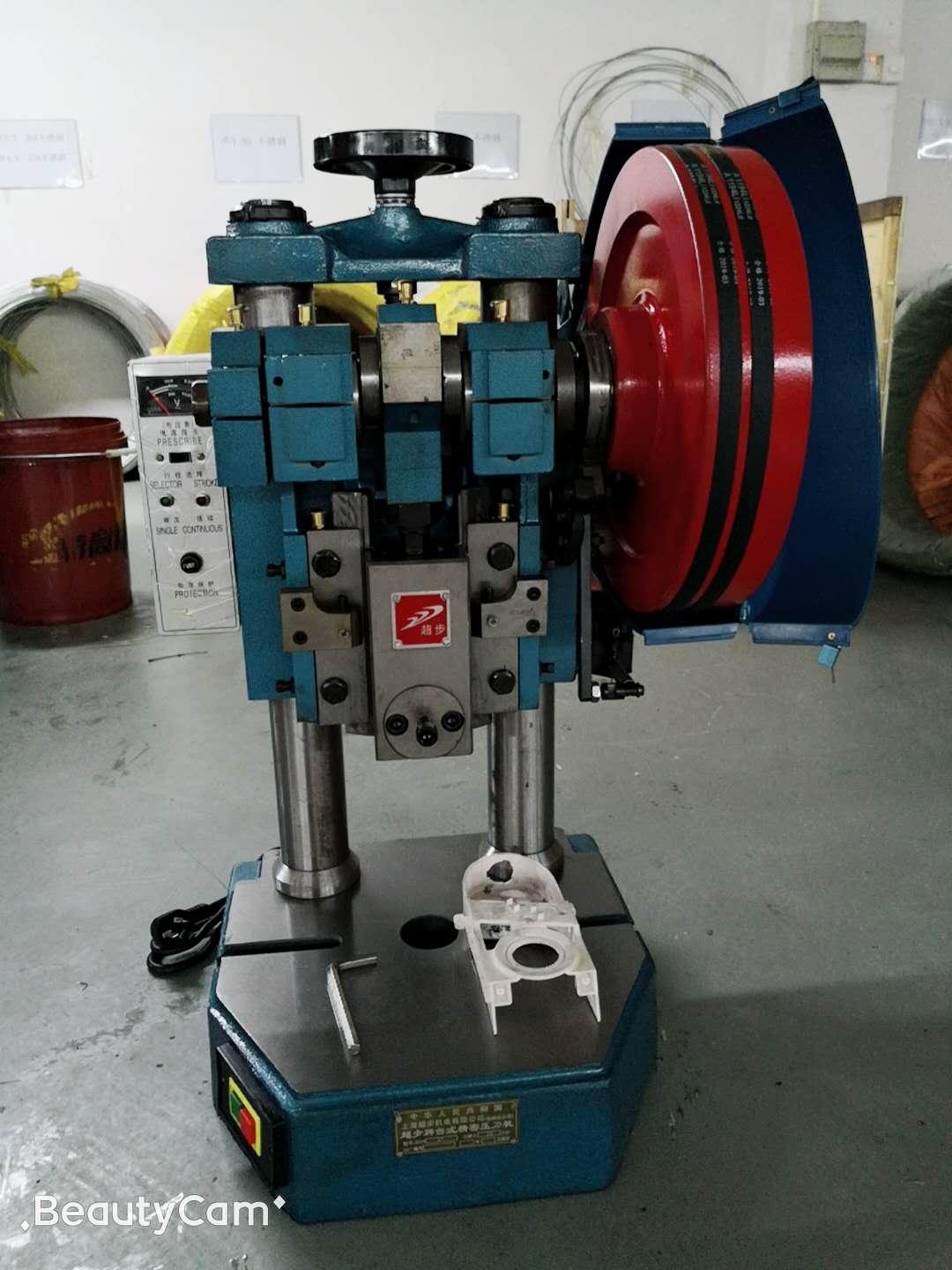 1559179313762003.jpg 558e2548ea1ce4dbc8d6257297ccdbd.jpg